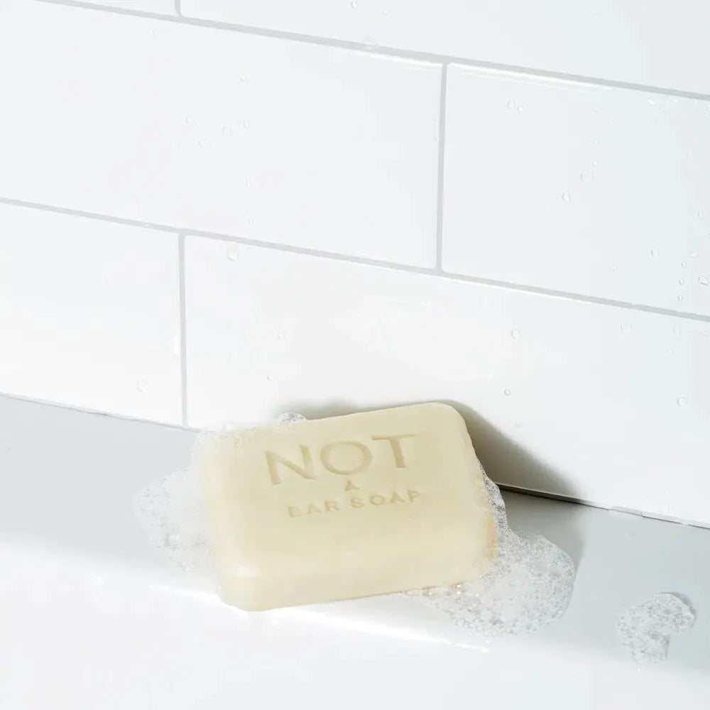 NOT A BAR SOAP SAPONETTA JULIETTE HAS A GUN